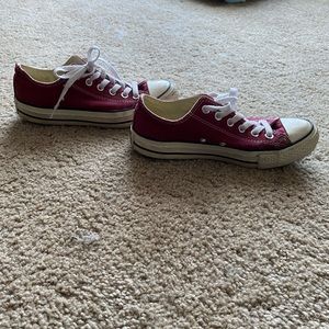 Burgundy converse